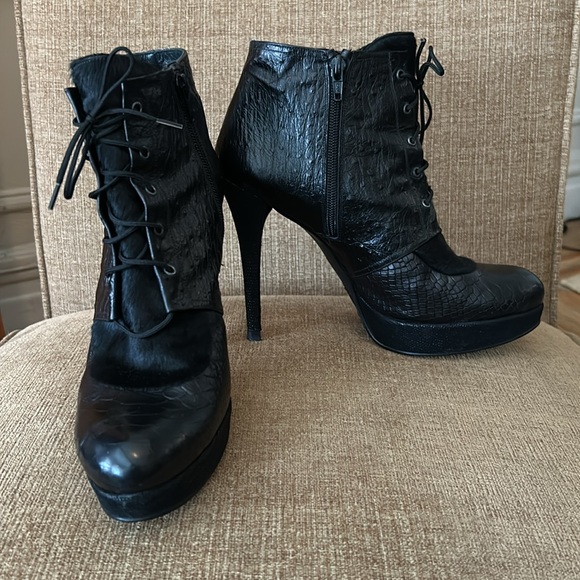 Stuart Weitzman leather & pony hair platform boots. - Picture 7 of 7